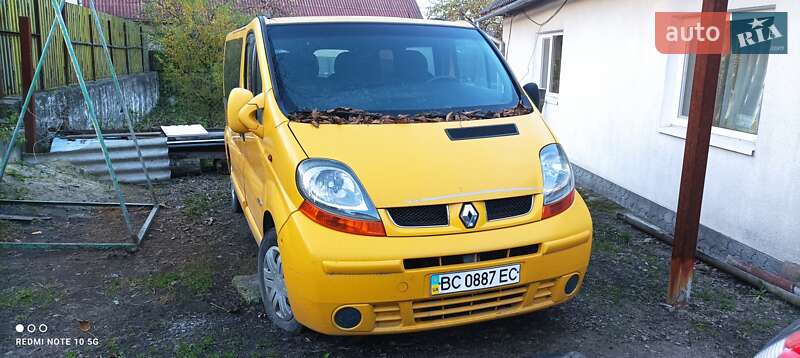 Мінівен Renault Trafic 2004 в Бродах