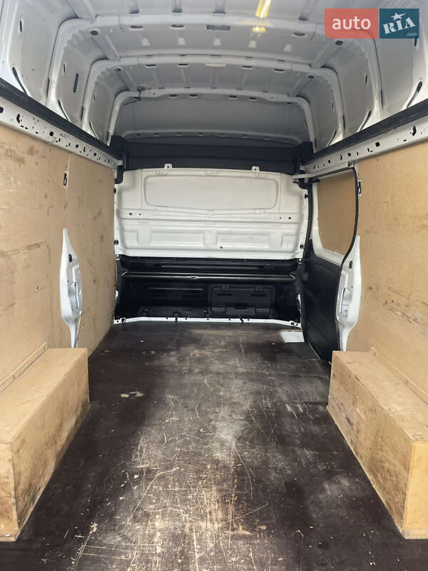 Вантажний фургон Renault Trafic 2020 в Луцьку