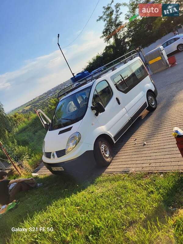 Минивэн Renault Trafic 2008 в Черновцах