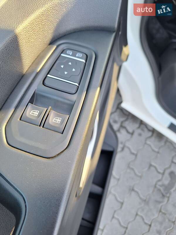 Грузовой фургон Renault Trafic 2023 в Черновцах