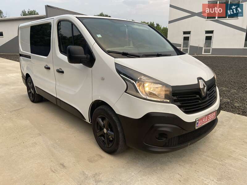 Грузовой фургон Renault Trafic 2015 в Киеве