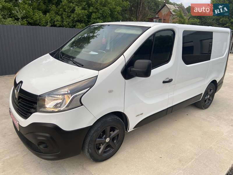 Грузовой фургон Renault Trafic 2015 в Киеве