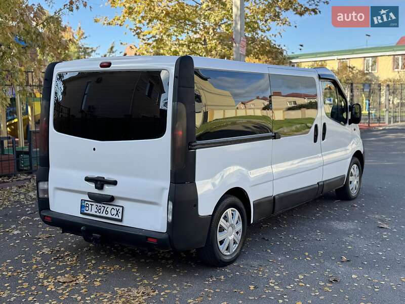 Мінівен Renault Trafic 2005 в Одесі