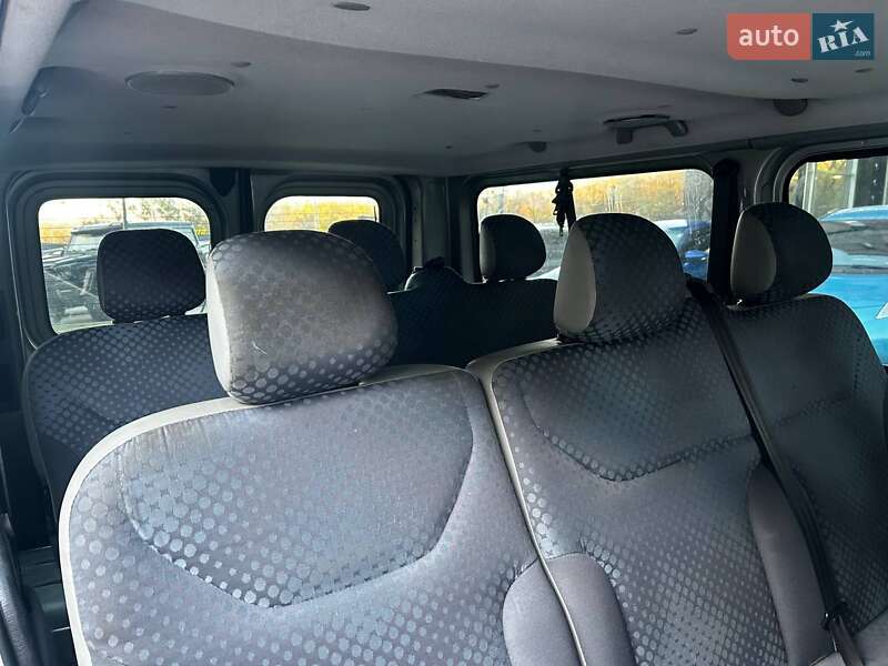 Минивэн Renault Trafic 2008 в Черновцах