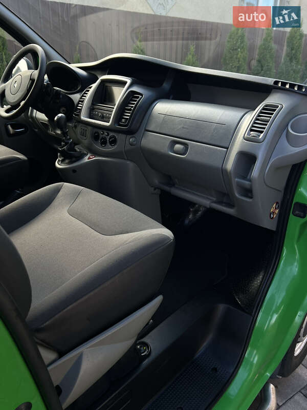 Минивэн Renault Trafic 2013 в Дубно