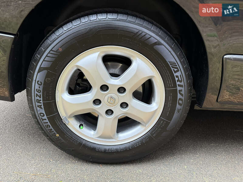 Мінівен Renault Trafic 2013 в Києві