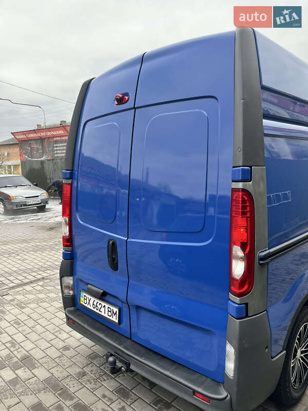 Микроавтобус грузовой (до 3,5т) Renault Trafic 2006 в Полонном фото 5 Микроавтобус грузовой (до 3,5т) Renault Trafic 2006 в Полонном