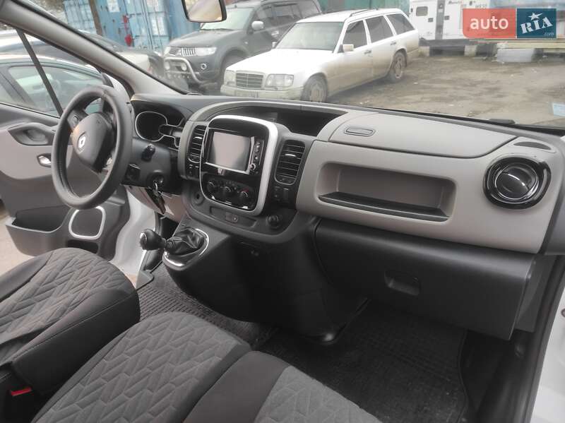 Грузовой фургон Renault Trafic 2016 в Луцке