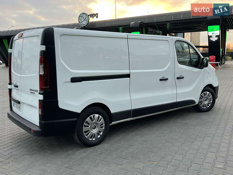 Грузовой фургон Renault Trafic 2017 в Луцке