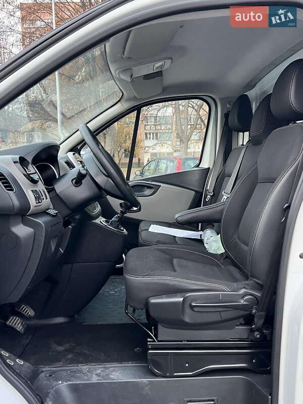 Грузовой фургон Renault Trafic 2017 в Луцке