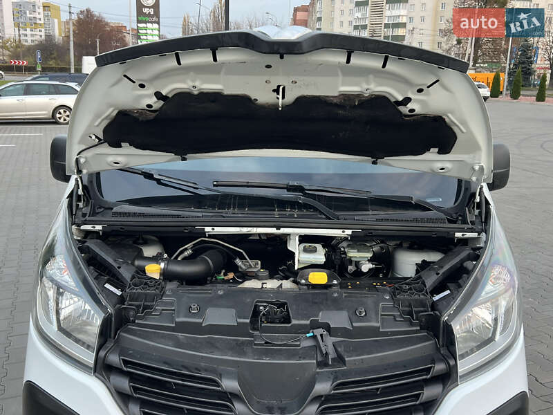 Грузовой фургон Renault Trafic 2017 в Луцке