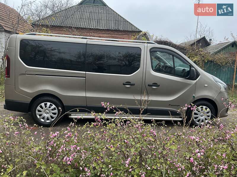 Минивэн Renault Trafic 2015 в Киеве