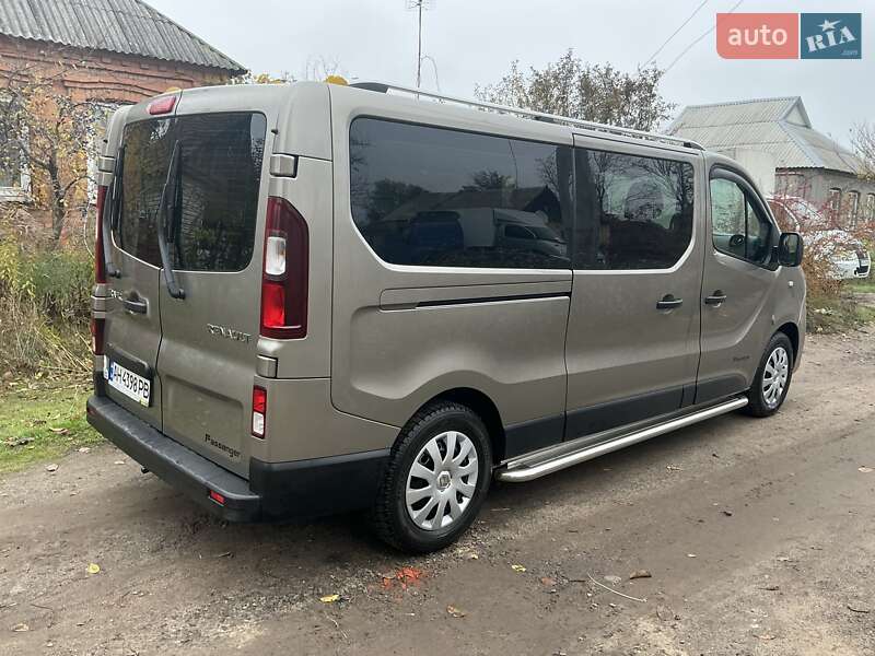Минивэн Renault Trafic 2015 в Киеве