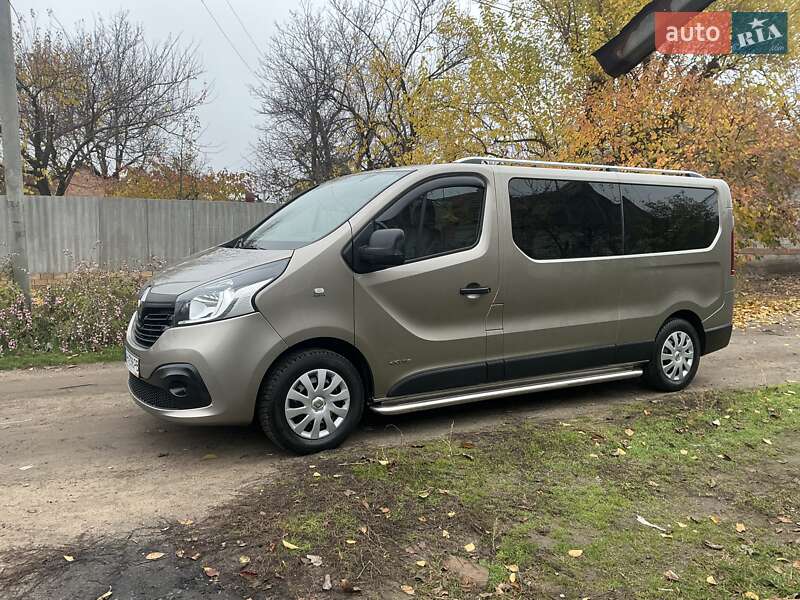 Минивэн Renault Trafic 2015 в Киеве