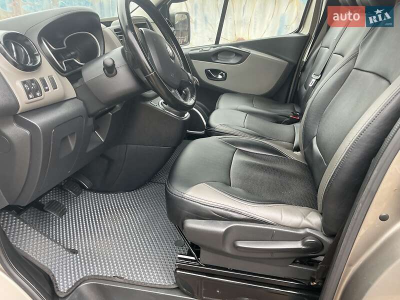 Минивэн Renault Trafic 2015 в Киеве