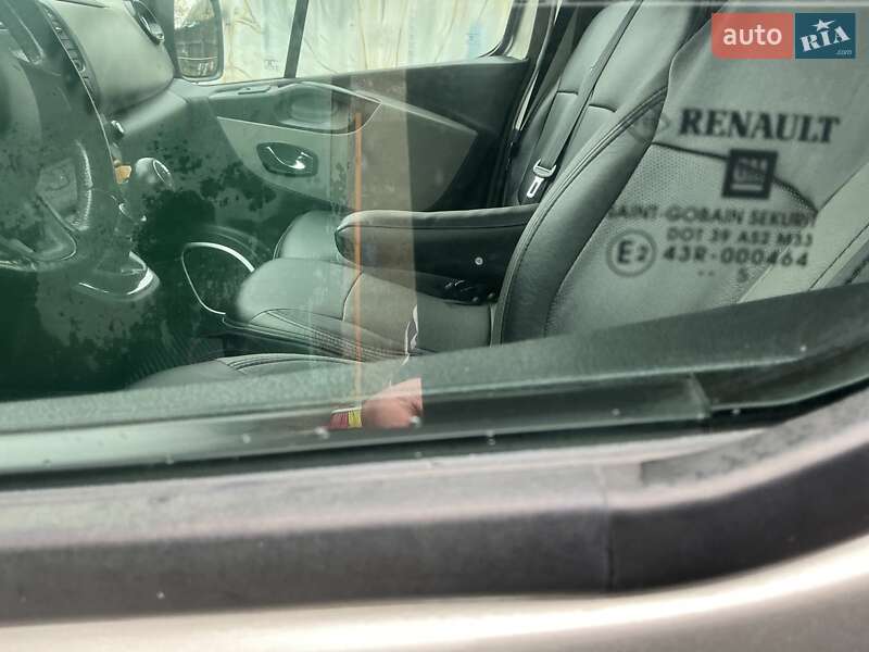 Минивэн Renault Trafic 2015 в Киеве