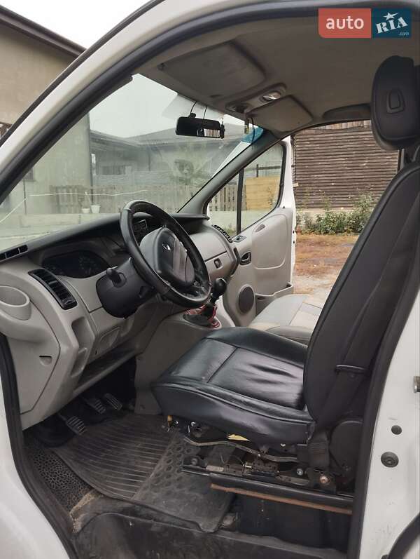 Минивэн Renault Trafic 2006 в Днепре