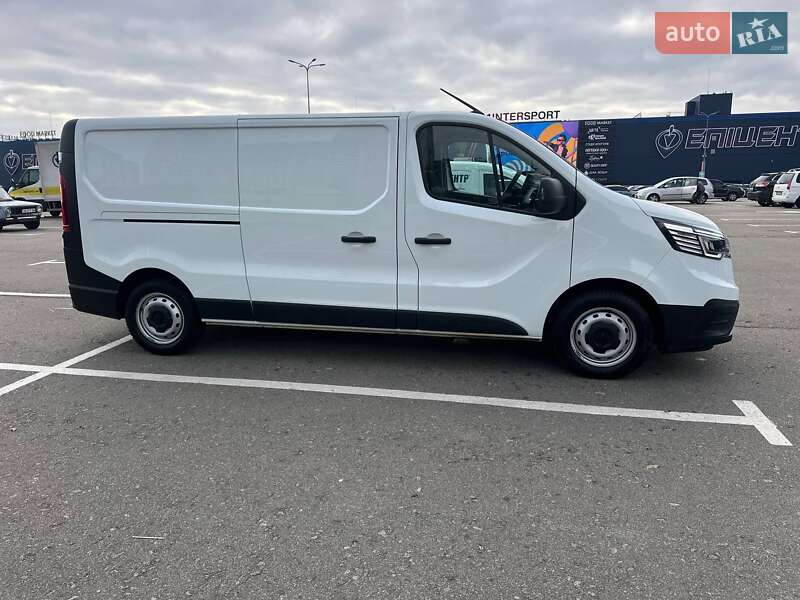 Грузовой фургон Renault Trafic 2022 в Киеве