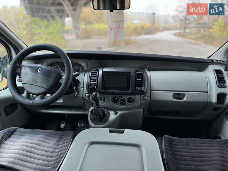 Минивэн Renault Trafic 2006 в Днепре