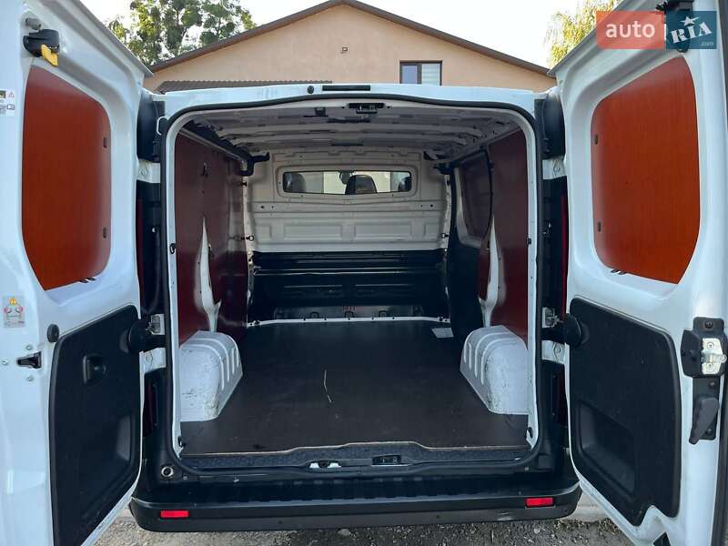 Вантажний фургон Renault Trafic 2020 в Дубні