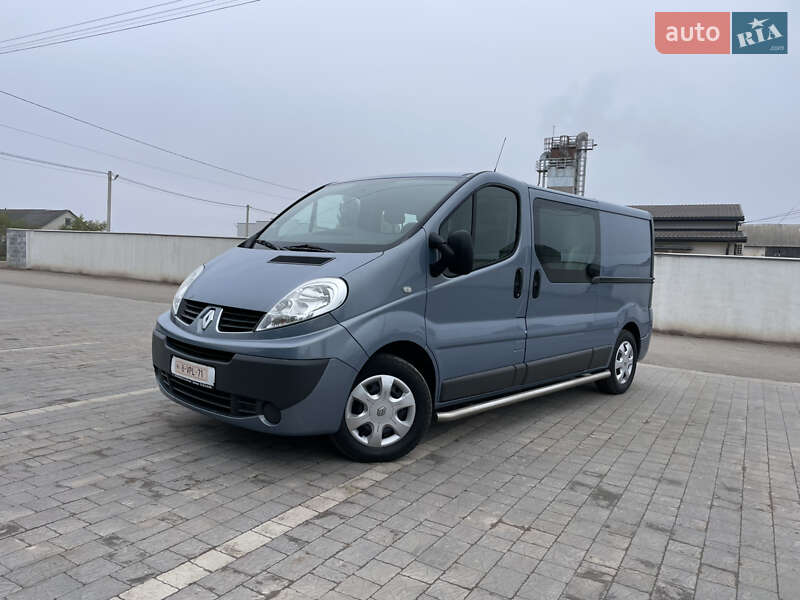 Минивэн Renault Trafic 2012 в Дубно
