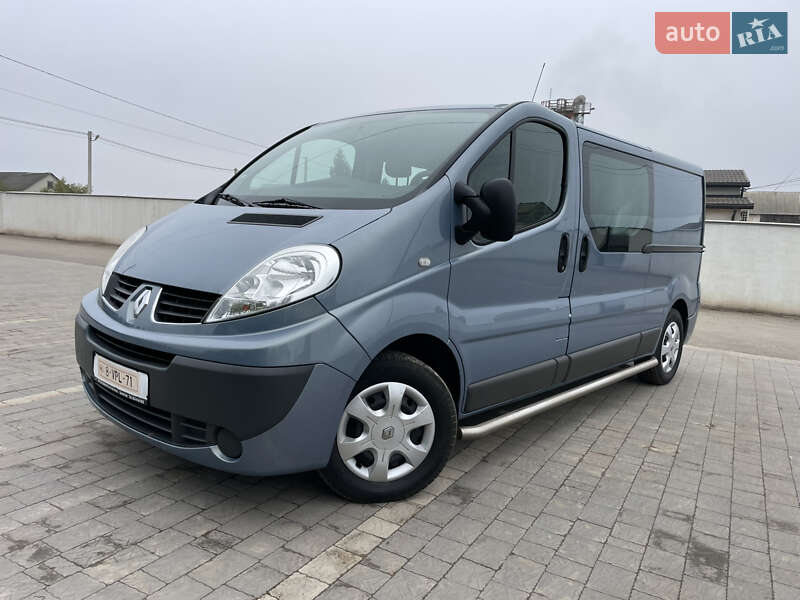 Минивэн Renault Trafic 2012 в Дубно