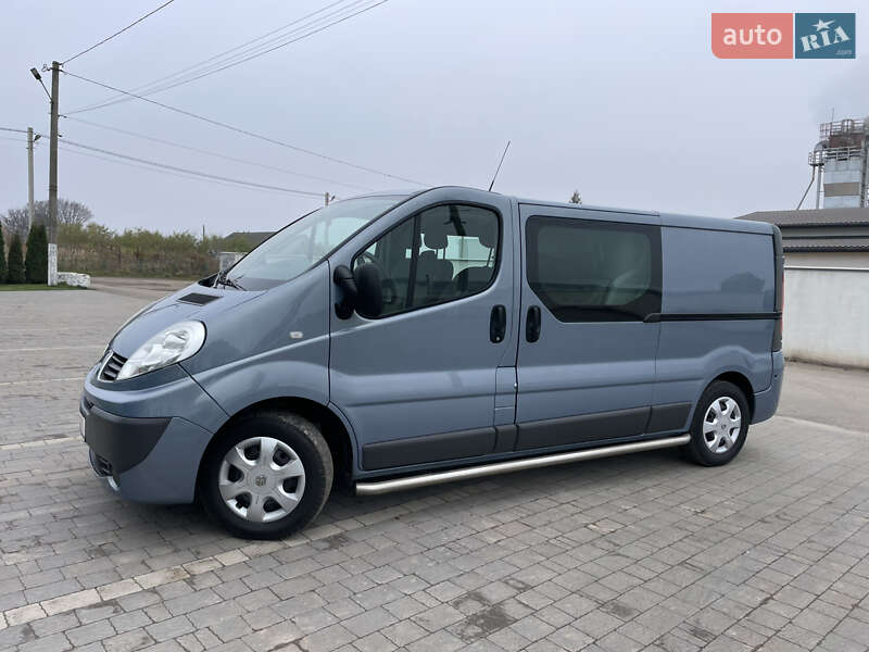 Минивэн Renault Trafic 2012 в Дубно