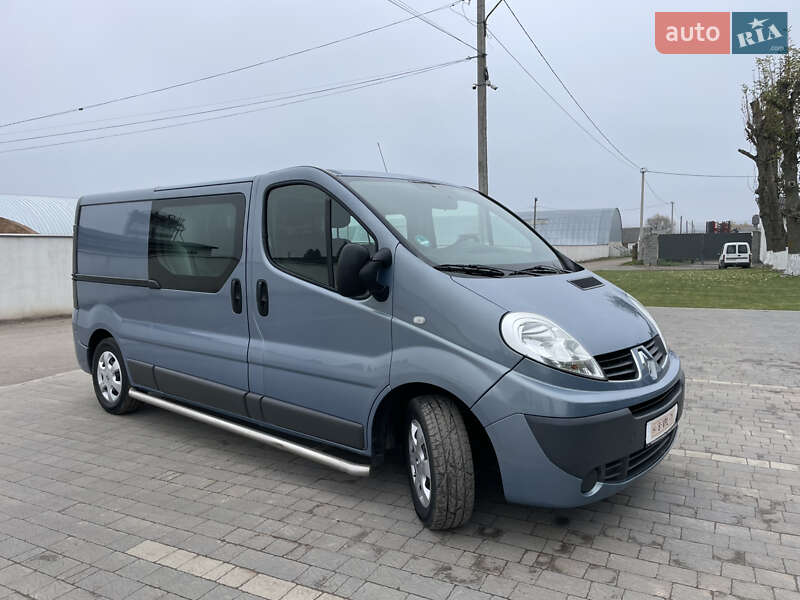 Минивэн Renault Trafic 2012 в Дубно