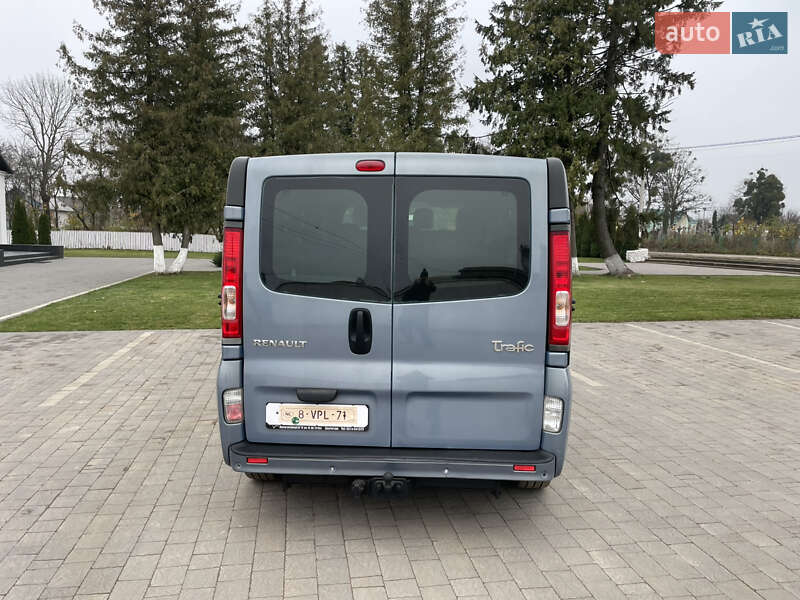 Минивэн Renault Trafic 2012 в Дубно