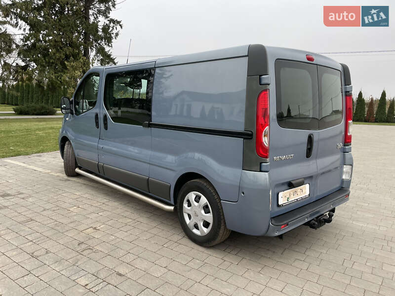Минивэн Renault Trafic 2012 в Дубно