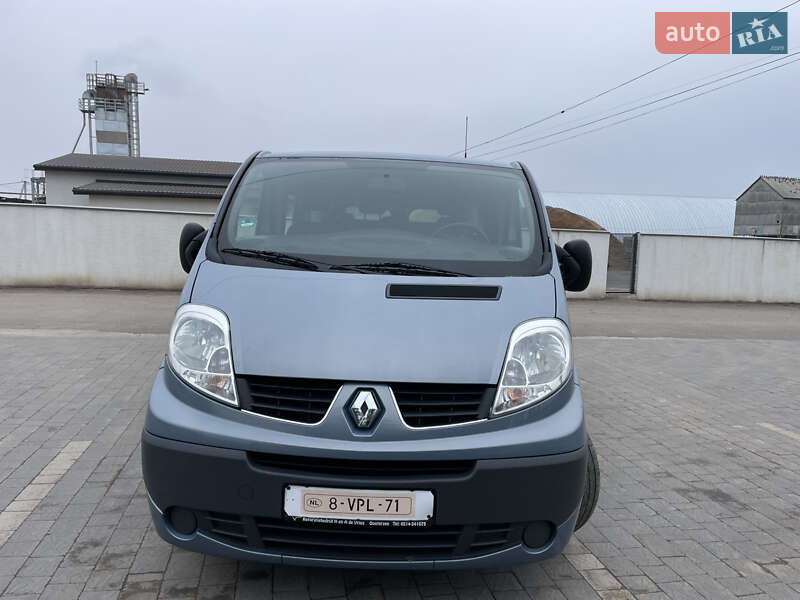 Минивэн Renault Trafic 2012 в Дубно