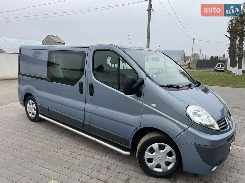 Минивэн Renault Trafic 2012 в Дубно