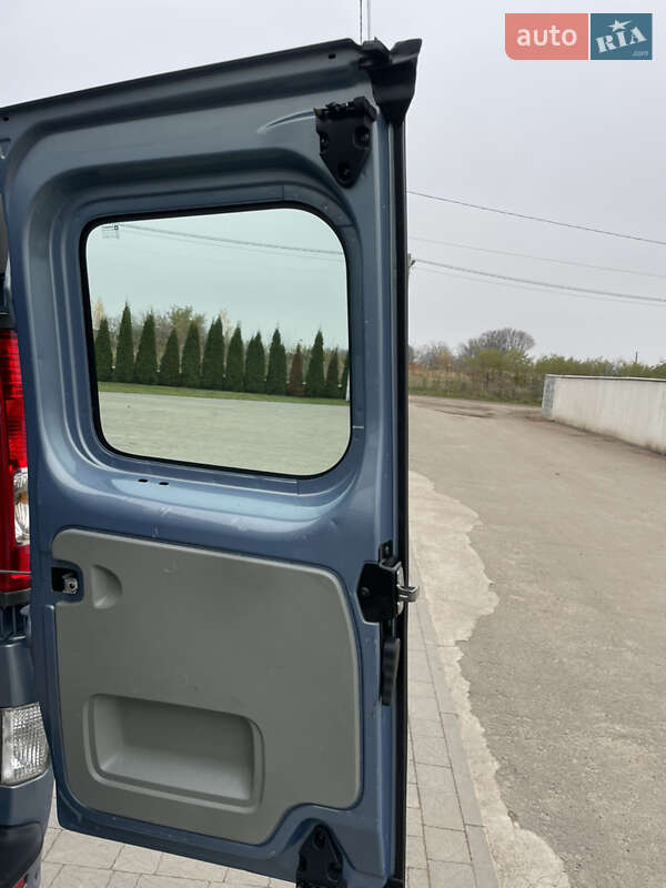 Минивэн Renault Trafic 2012 в Дубно