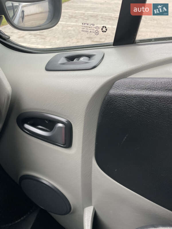 Минивэн Renault Trafic 2012 в Дубно