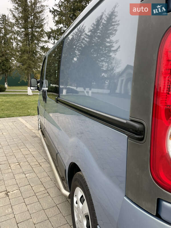 Минивэн Renault Trafic 2012 в Дубно