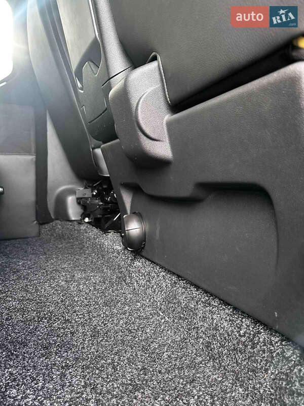 Минивэн Renault Trafic 2022 в Киеве фото 21 Минивэн Renault Trafic 2022 в Киеве