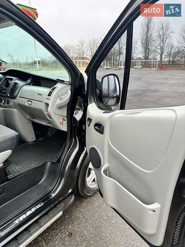 Минивэн Renault Trafic 2012 в Миргороде фото 30 Минивэн Renault Trafic 2012 в Миргороде