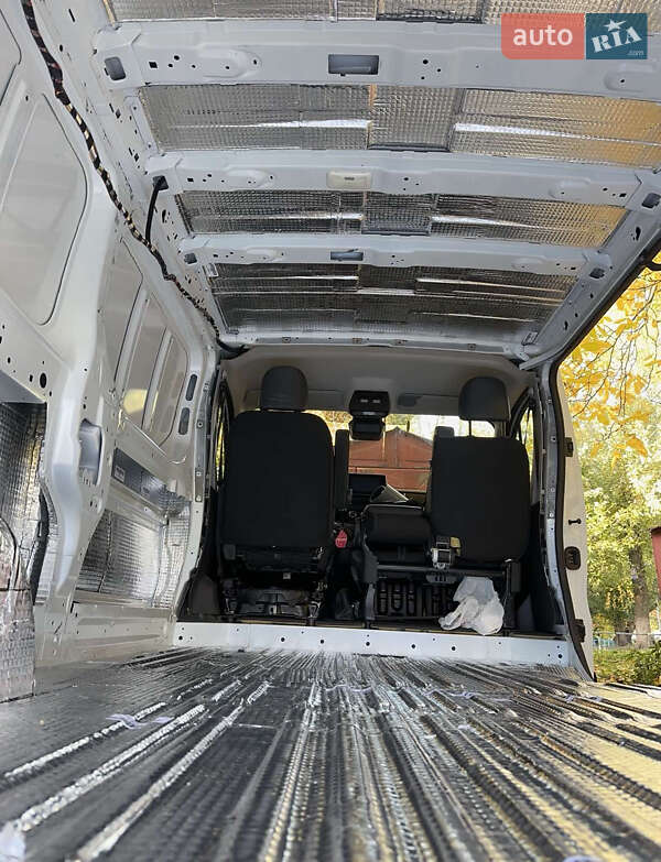 Минивэн Renault Trafic 2022 в Киеве фото 48 Минивэн Renault Trafic 2022 в Киеве