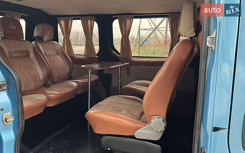 Минивэн Renault Trafic 2003 в Стрые