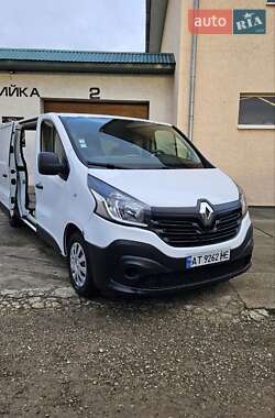 Вантажний фургон Renault Trafic 2016 в Калуші