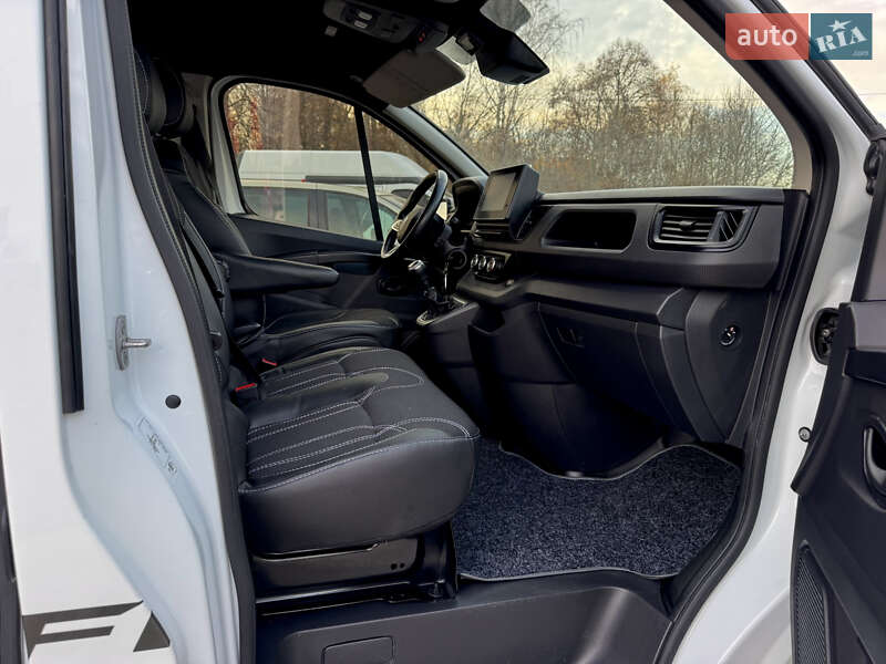 Минивэн Renault Trafic 2021 в Дубно