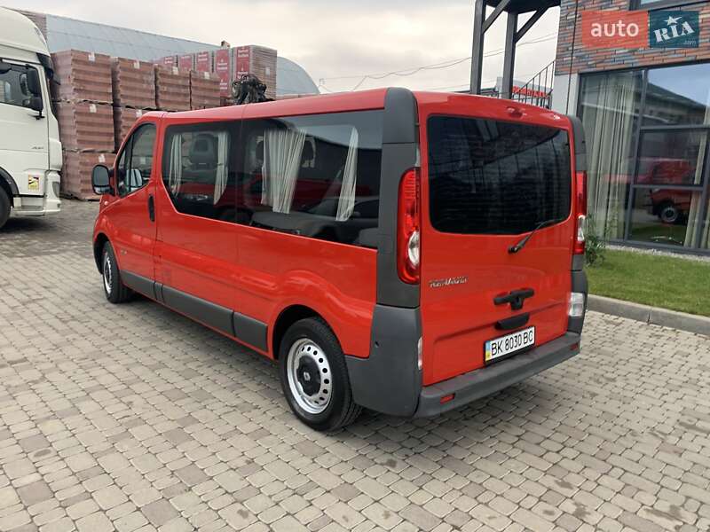 Минивэн Renault Trafic 2007 в Ровно