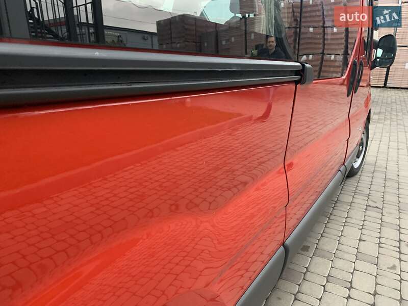 Минивэн Renault Trafic 2007 в Ровно