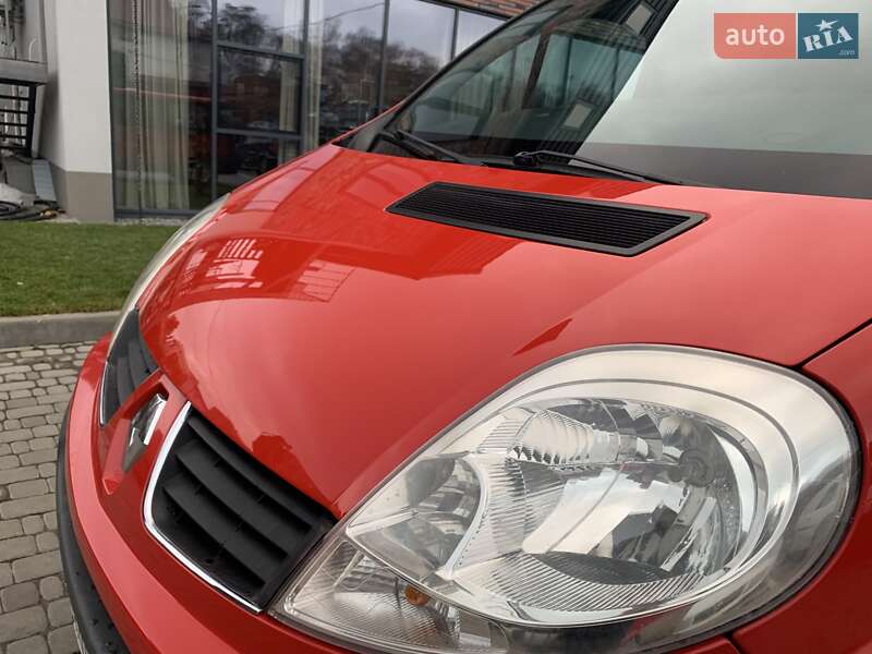 Минивэн Renault Trafic 2007 в Ровно