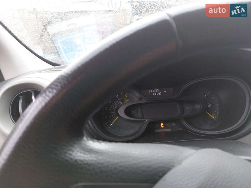 Минивэн Renault Trafic 2015 в Бродах фото 16 Минивэн Renault Trafic 2015 в Бродах