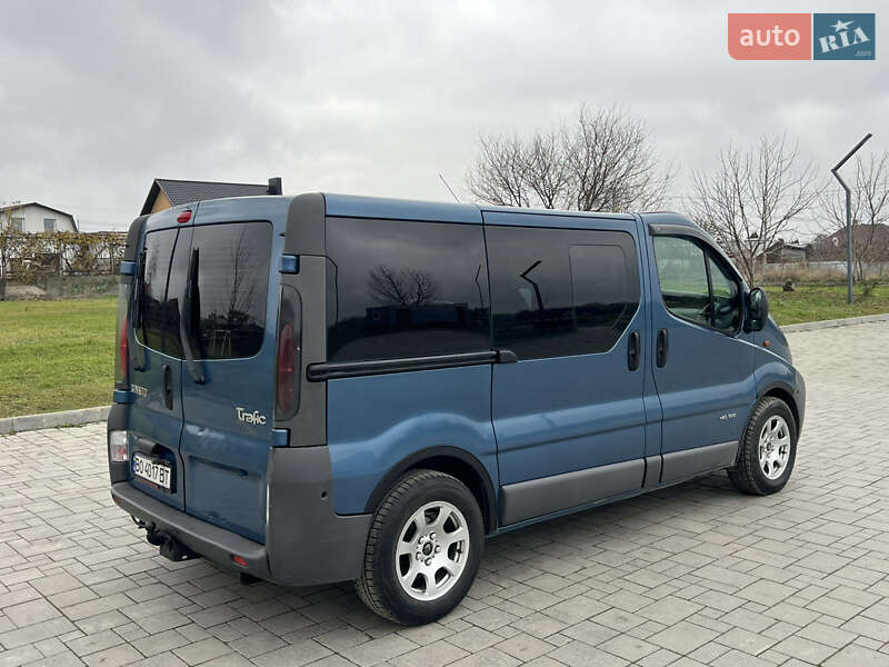 Мінівен Renault Trafic 2005 в Здолбуніві