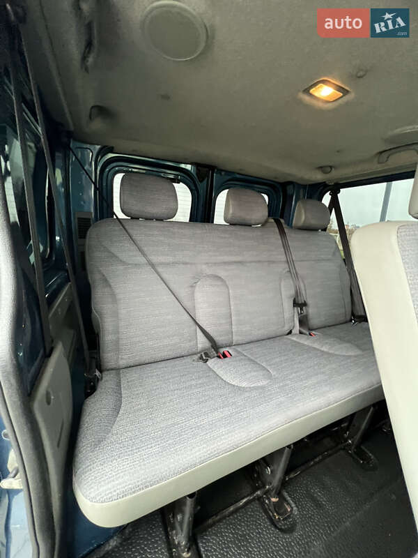 Мінівен Renault Trafic 2005 в Здолбуніві