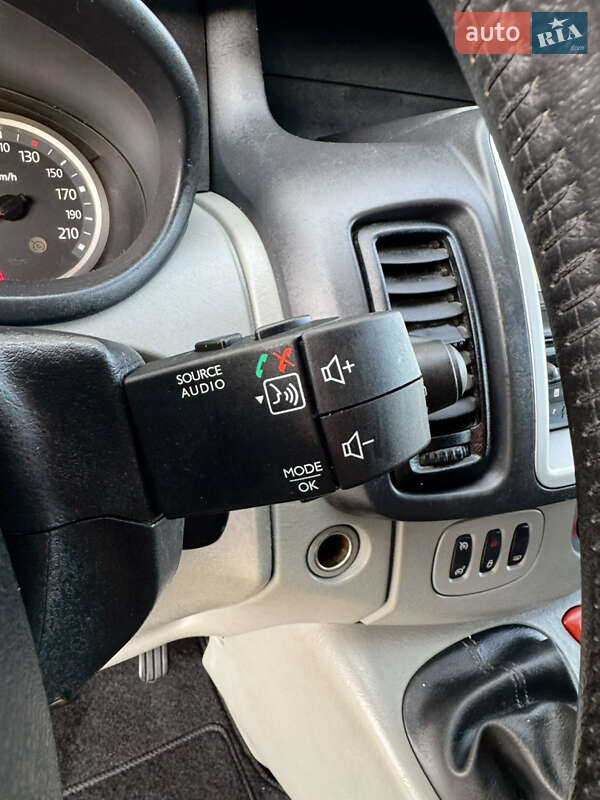 Минивэн Renault Trafic 2014 в Луцке