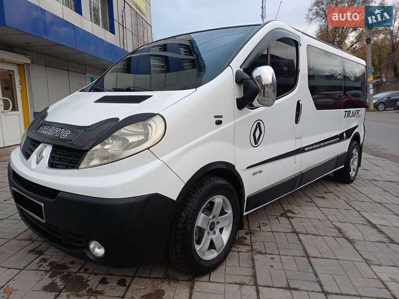 Минивэн Renault Trafic 2008 в Каменском