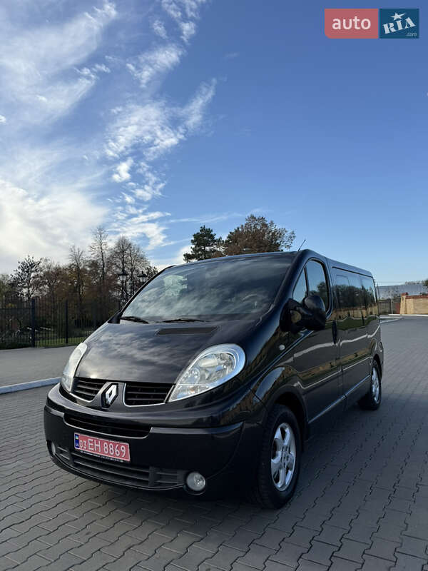 Минивэн Renault Trafic 2011 в Измаиле фото 3 Минивэн Renault Trafic 2011 в Измаиле